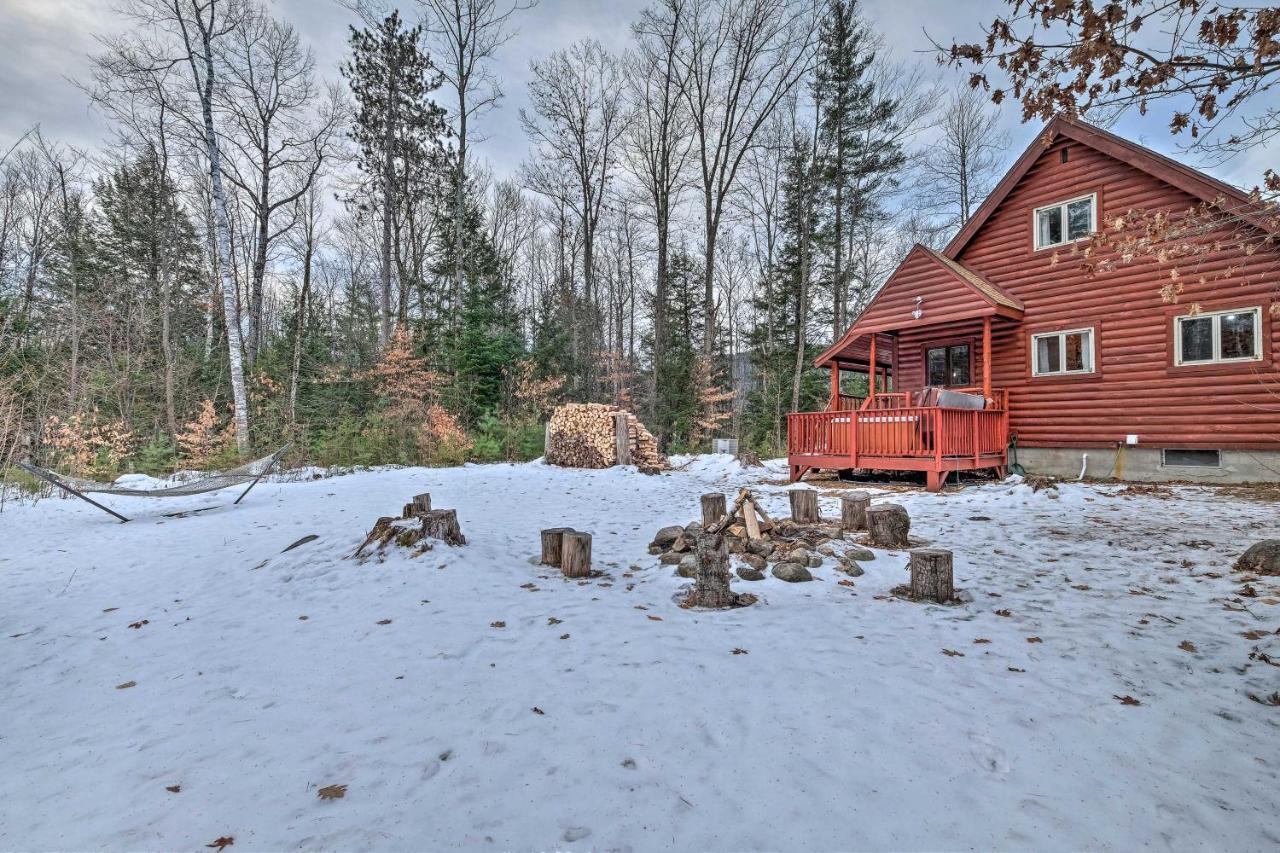 Secluded Johnsburg Retreat With Hot Tub And Fire Pit Villa Luaran gambar